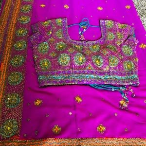 It’s beautiful Indian sari 🥻